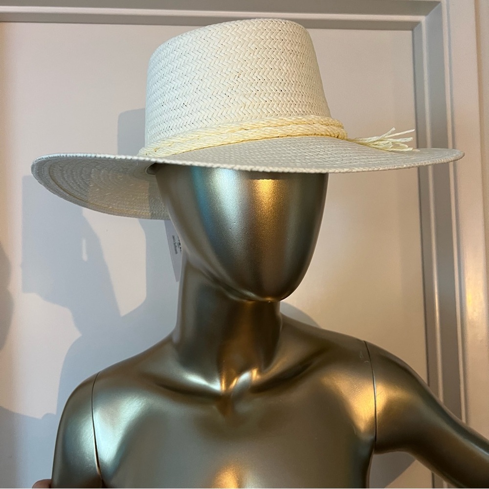 Brand New Women’s White Paper Straw Hat With Braided Band